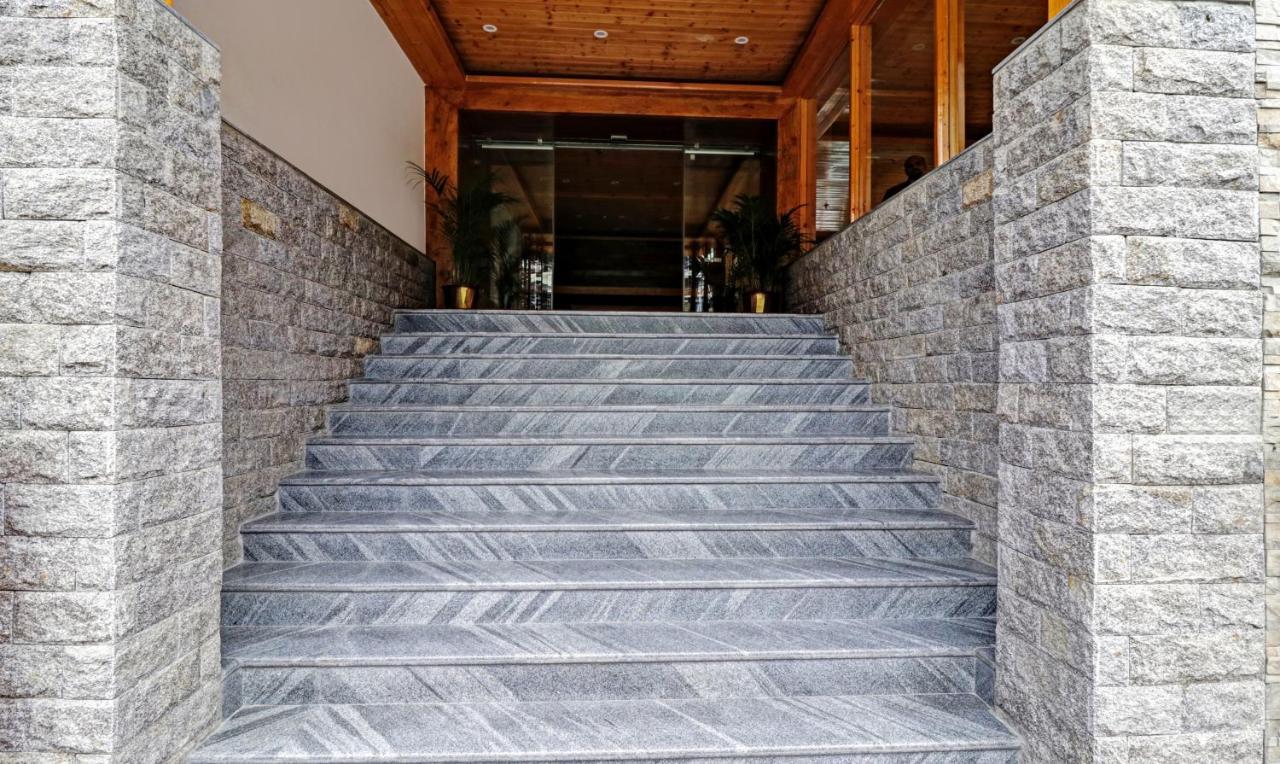 Treebo Premium Sattva With Mountain View Hotel Manāli Exterior foto