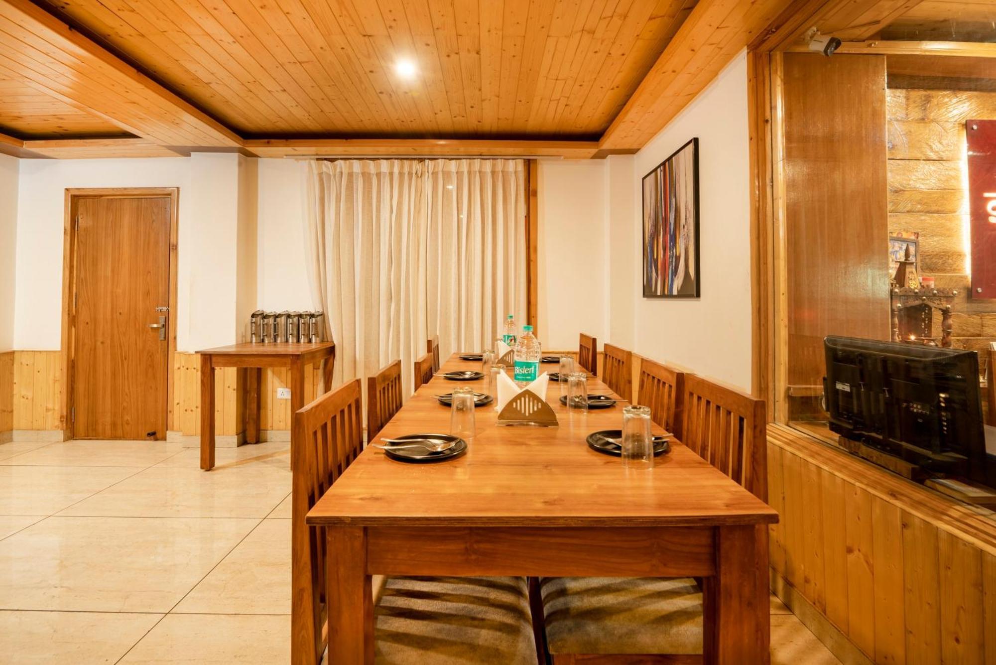 Treebo Premium Sattva With Mountain View Hotel Manāli Exterior foto