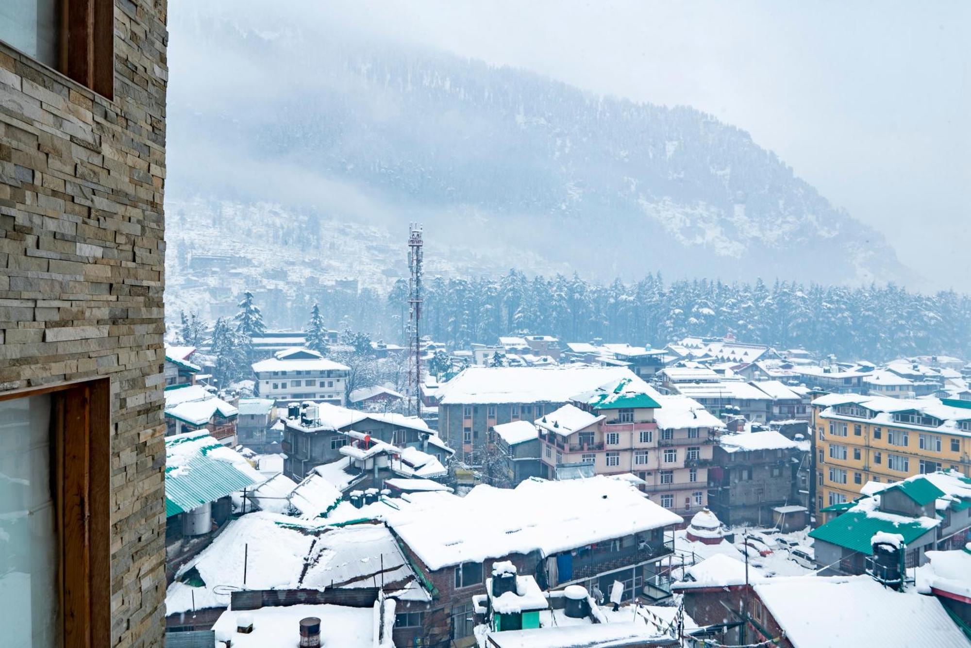 Treebo Premium Sattva With Mountain View Hotel Manāli Exterior foto