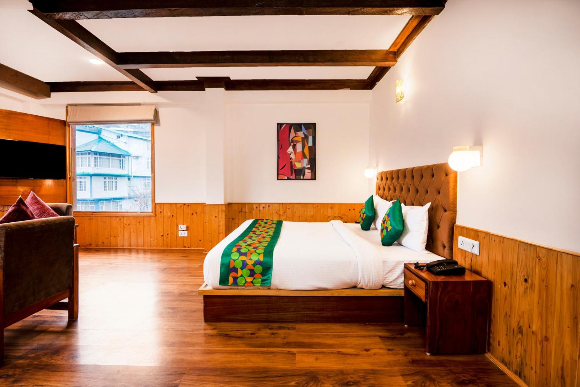 Treebo Premium Sattva With Mountain View Hotel Manāli Exterior foto