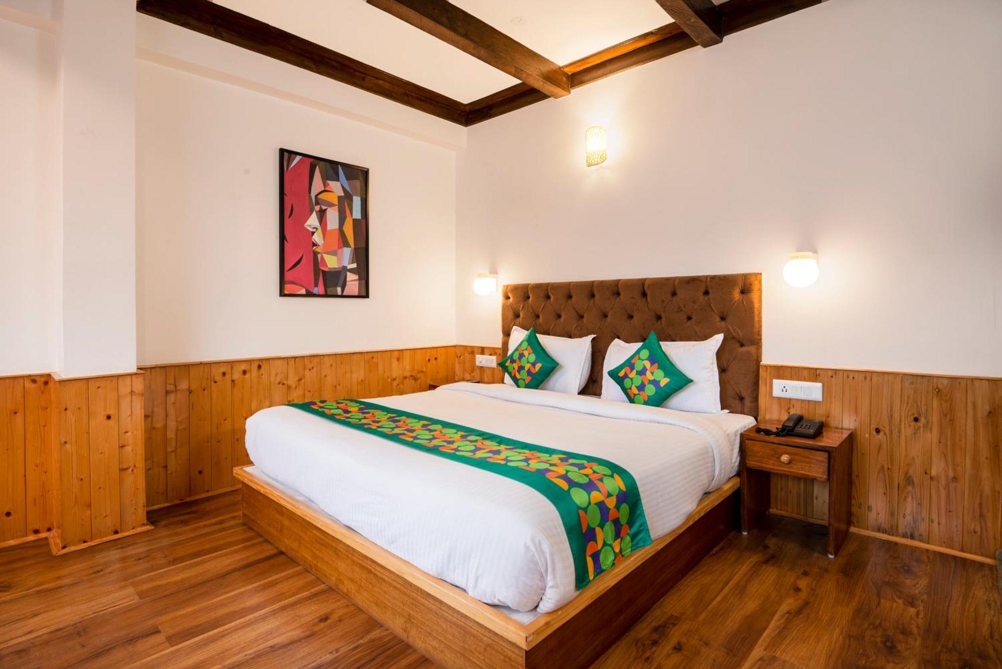 Treebo Premium Sattva With Mountain View Hotel Manāli Exterior foto