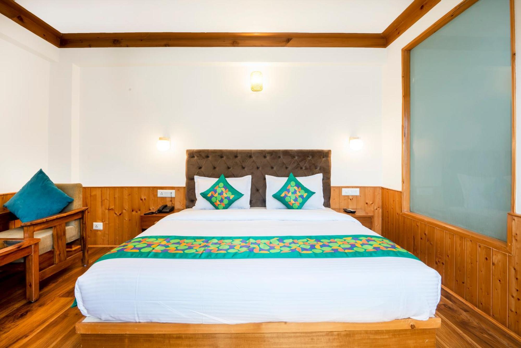 Treebo Premium Sattva With Mountain View Hotel Manāli Exterior foto