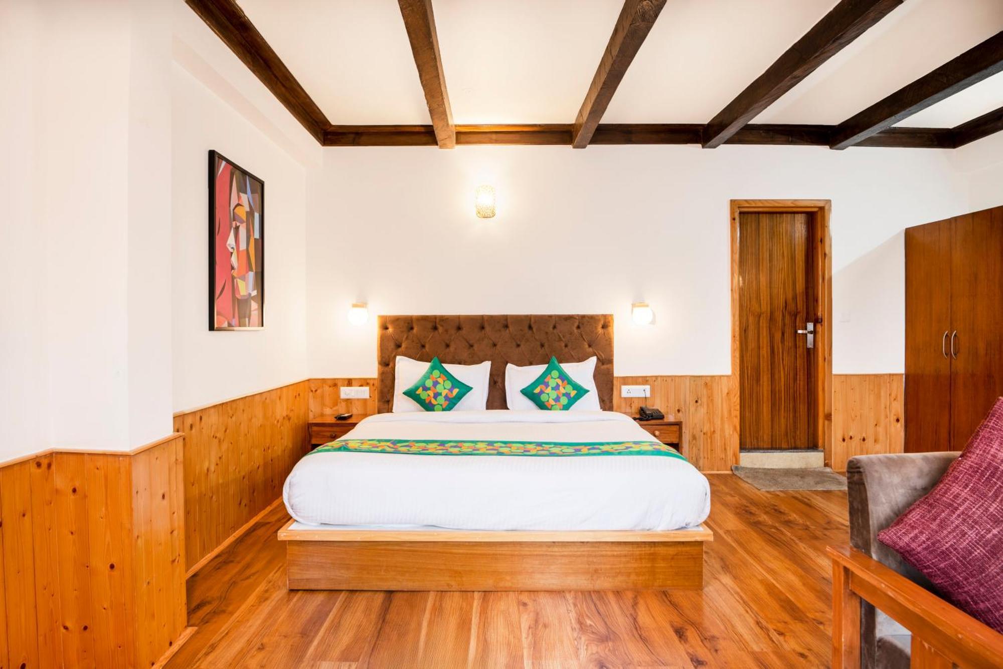 Treebo Premium Sattva With Mountain View Hotel Manāli Exterior foto