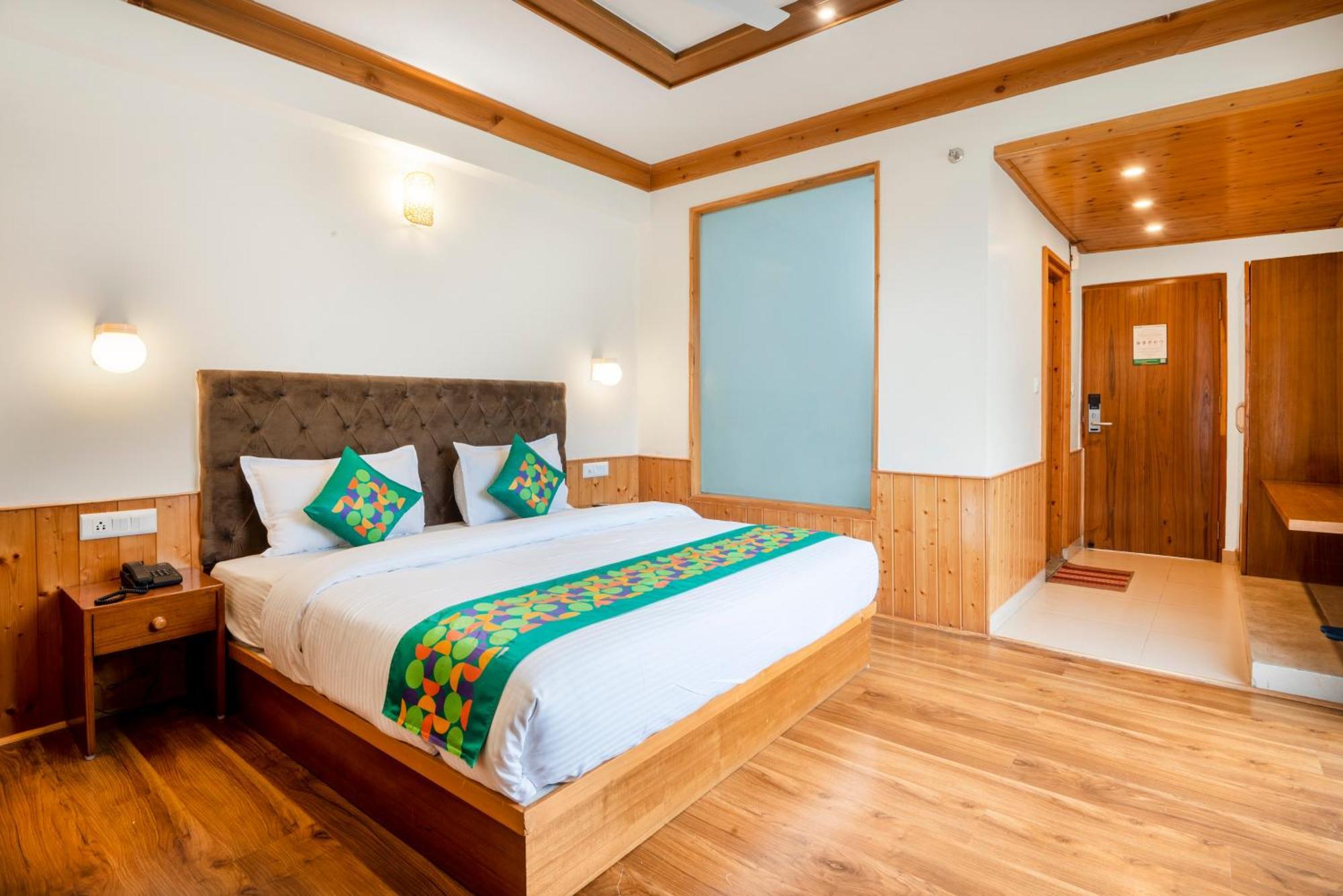 Treebo Premium Sattva With Mountain View Hotel Manāli Exterior foto